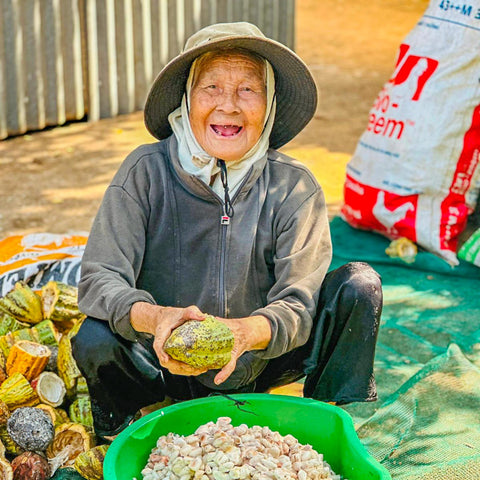 NEW 70% Vietnam Drinking Chocolate Flakes 200g